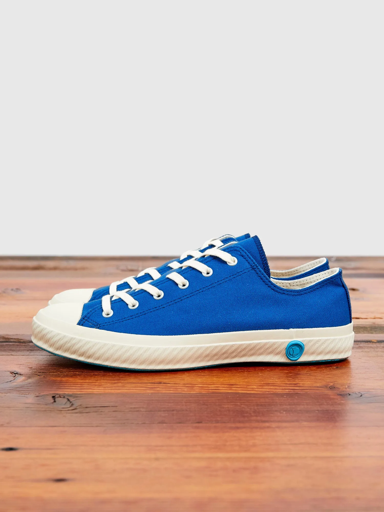 01JP Low Top Sneaker in Indigo