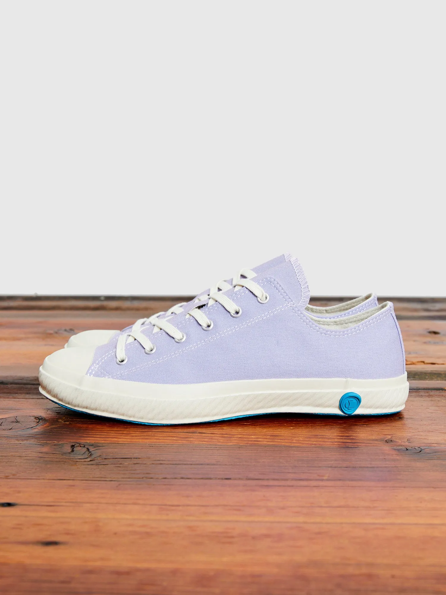 01JP Low Top Sneaker in Light Purple