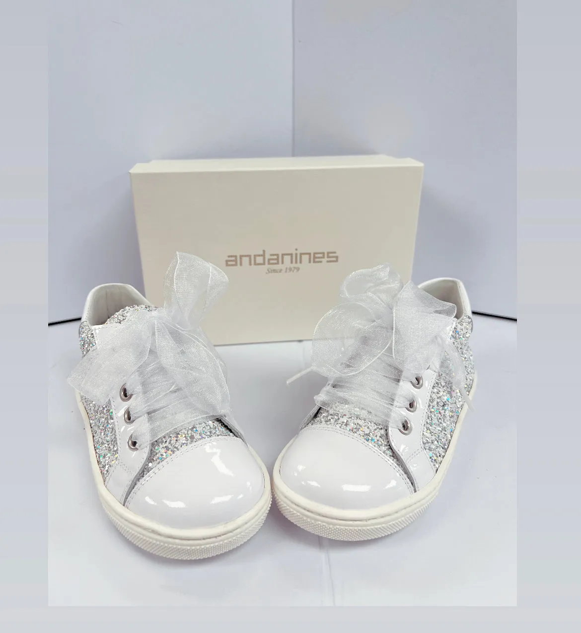 222295 Andanines White Glitter Trainers