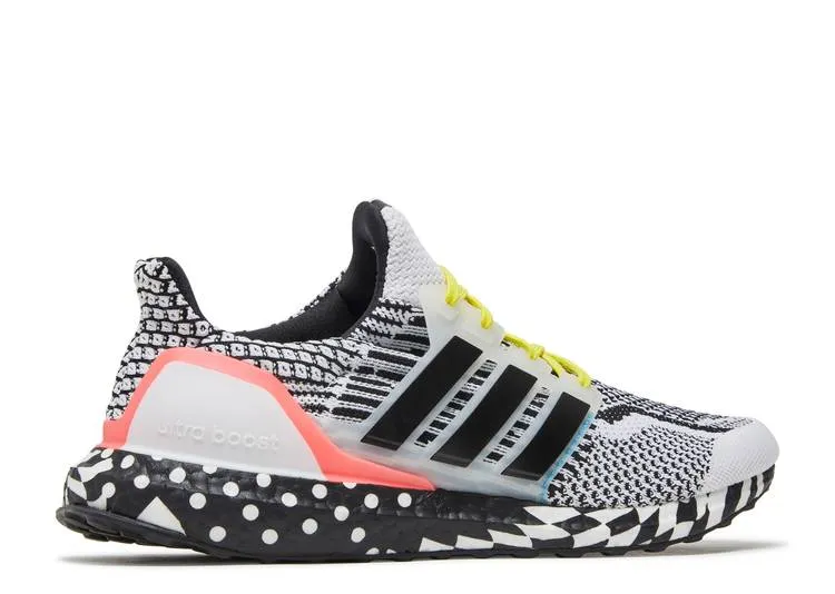 Adidas ULTRABOOST 5.0 DNA 'MULTI PATTERN - WHITE BLACK' sneakers, white