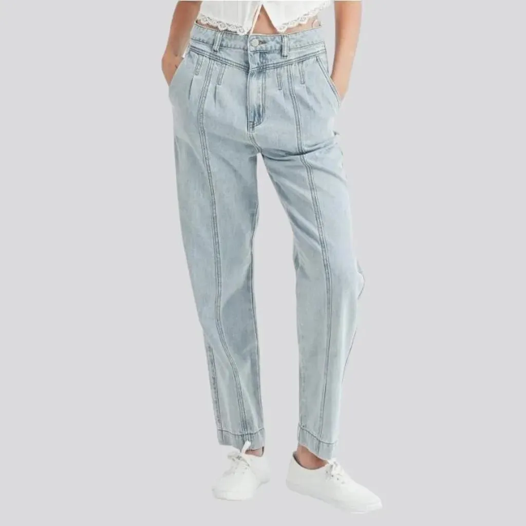 Ankle-length women's 90s jeans