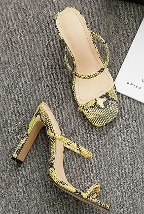 ISABEL - SERPENTINE TOE RING SANDALS