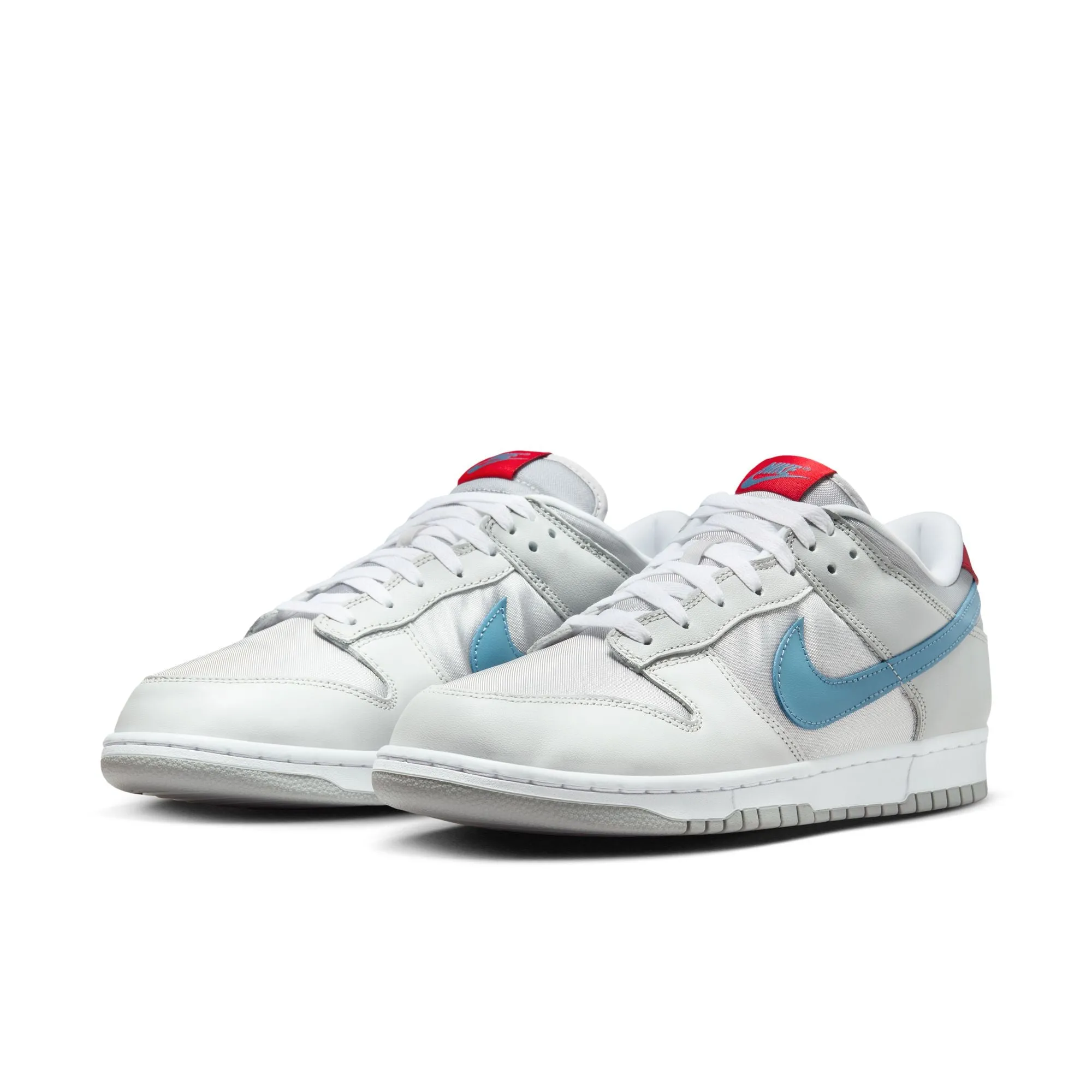 Nike Dunk Low QS Silver Surfer