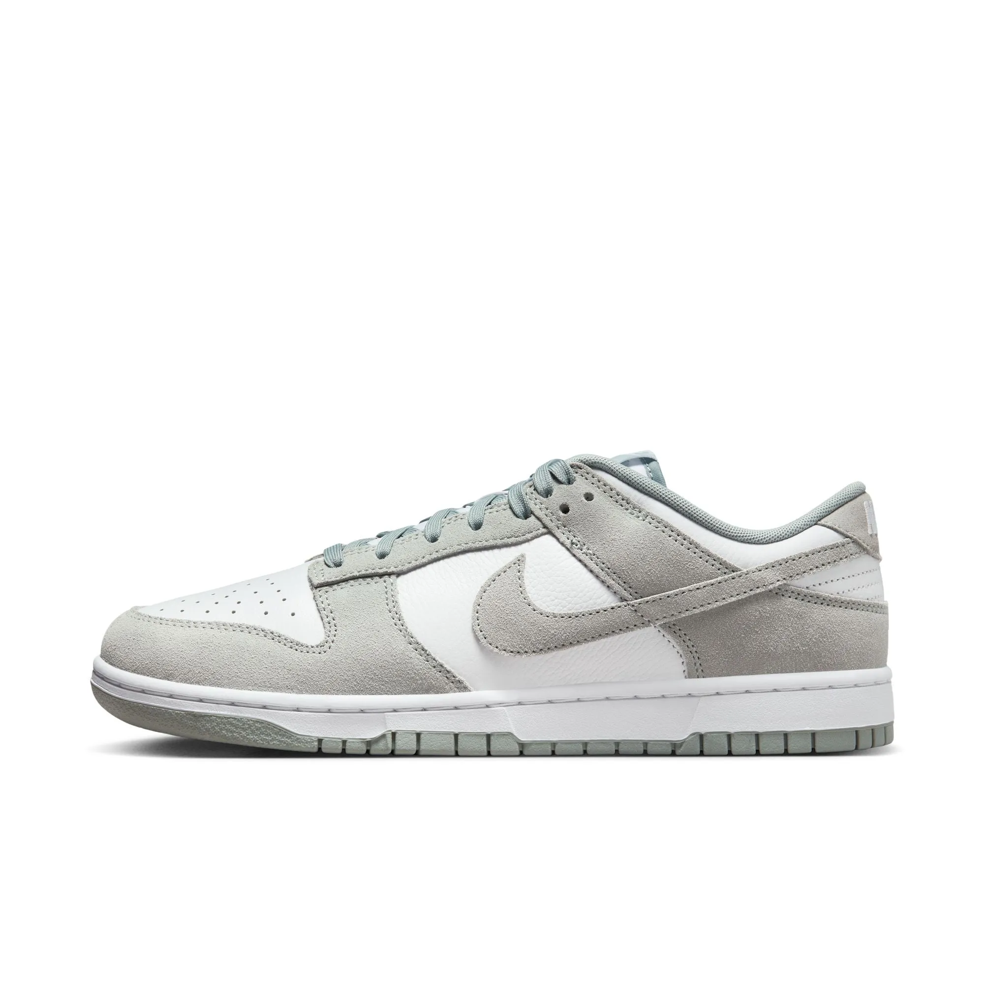 Nike Dunk Low Retro SE 'Light Pumice'