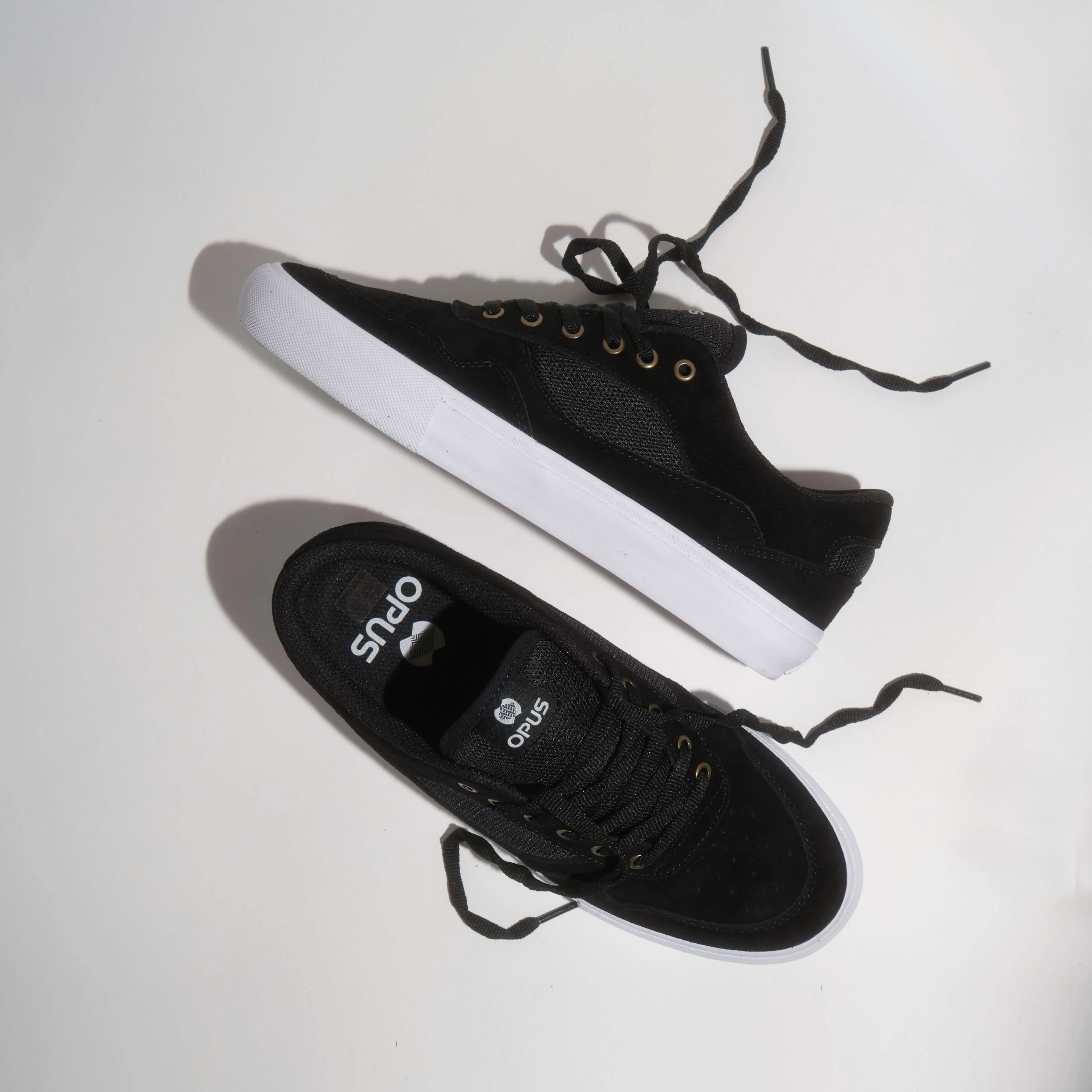 Opus Standard Low - Black/White