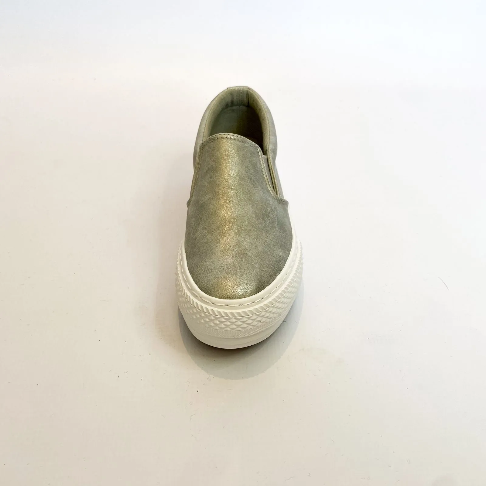 Savoy silver slip on