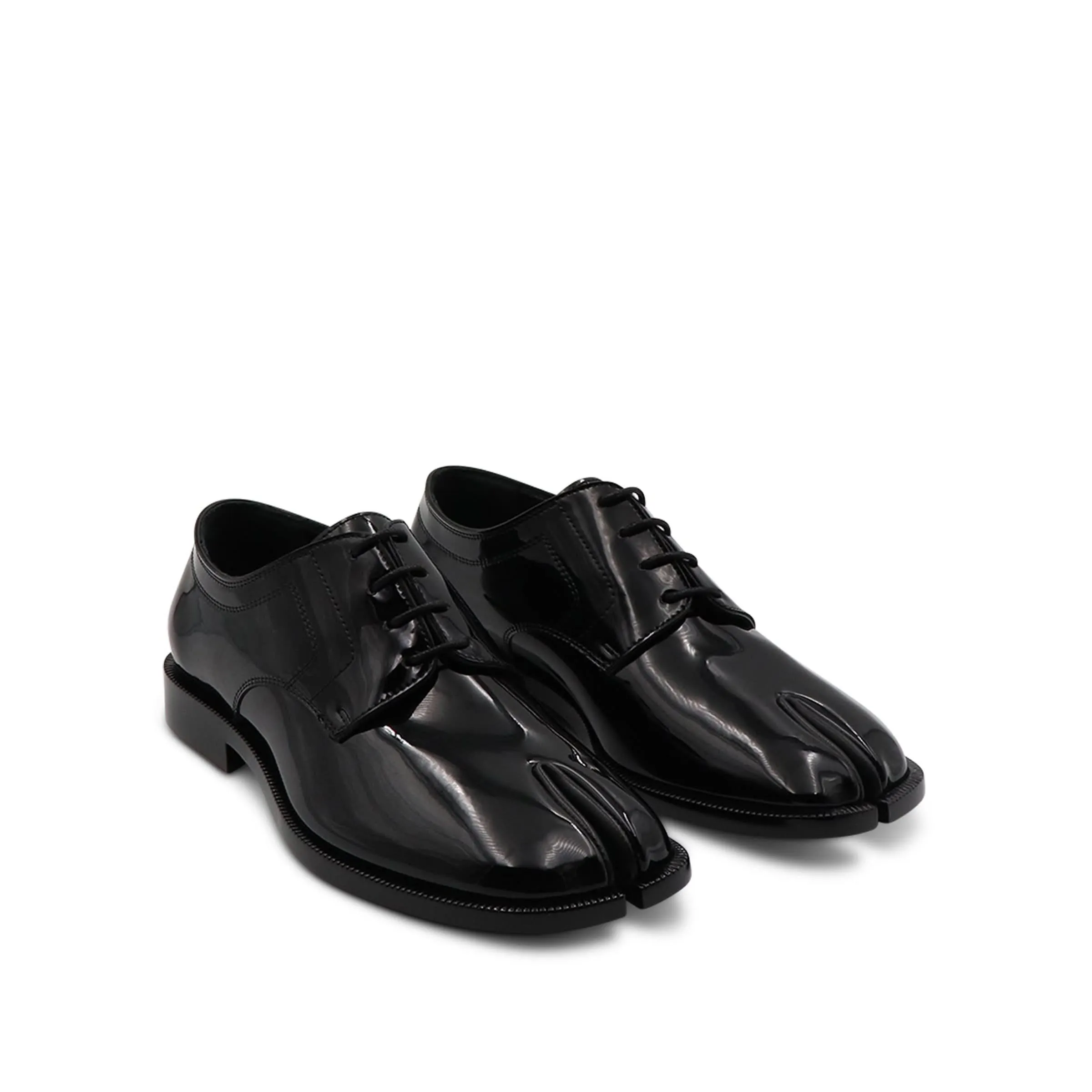 Tabi Lace-ups Shoes in Shine Black