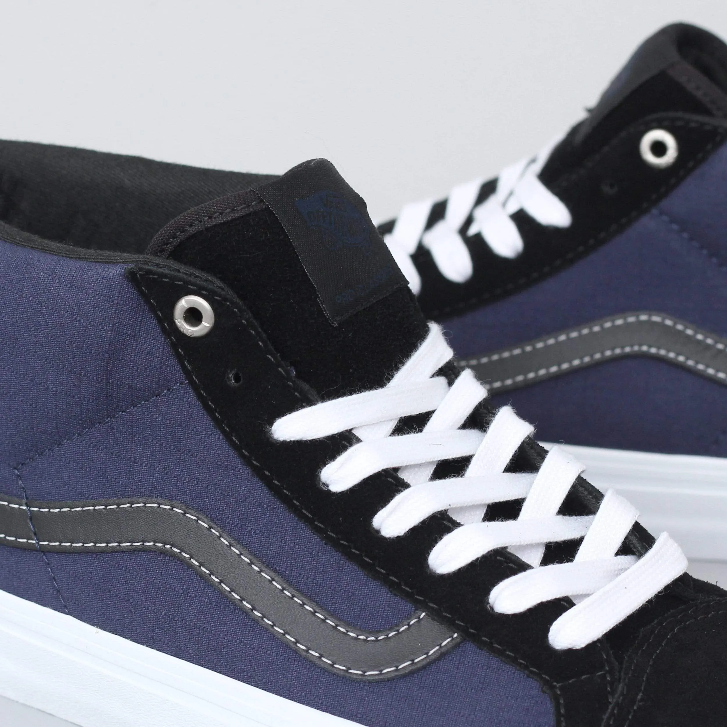 Vans Mid Skool Pro Shoes (Streetmachine) Black / Dark Blue / Traditional White