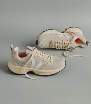 VEJA - Venturi Suede - Natural / White